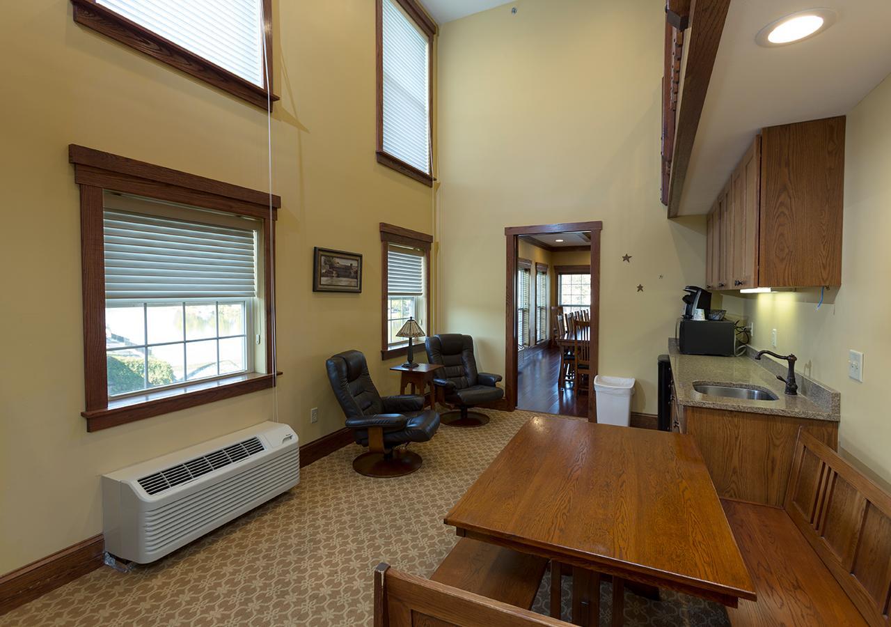 Baldwinsville The Red Mill Inn מראה חיצוני תמונה